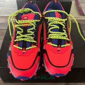 Fila Oakmont TR  Women’s  Size 9.5 Dark Pink/Grey/Blue